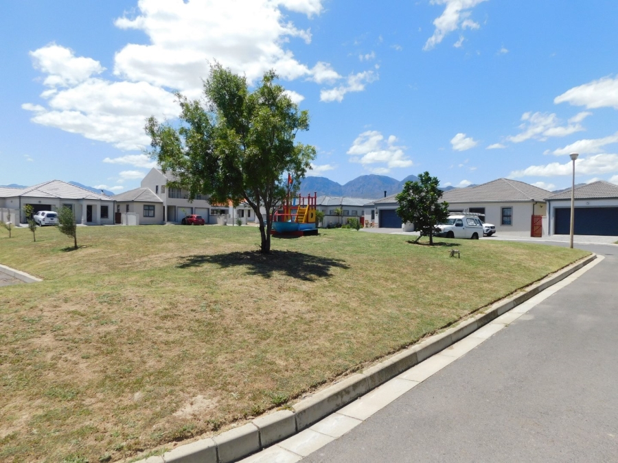 To Let 4 Bedroom Property for Rent in Gordons Bay Central Western Cape